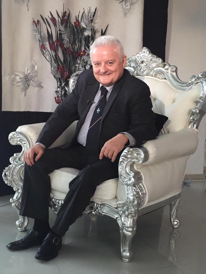 Irinel Columbeanu a dezvăluit ce făcea când mergea la Paris cu Monica Gabor: „Făceam multe în acele vremuri”. Cine îl ajută acum cu banii