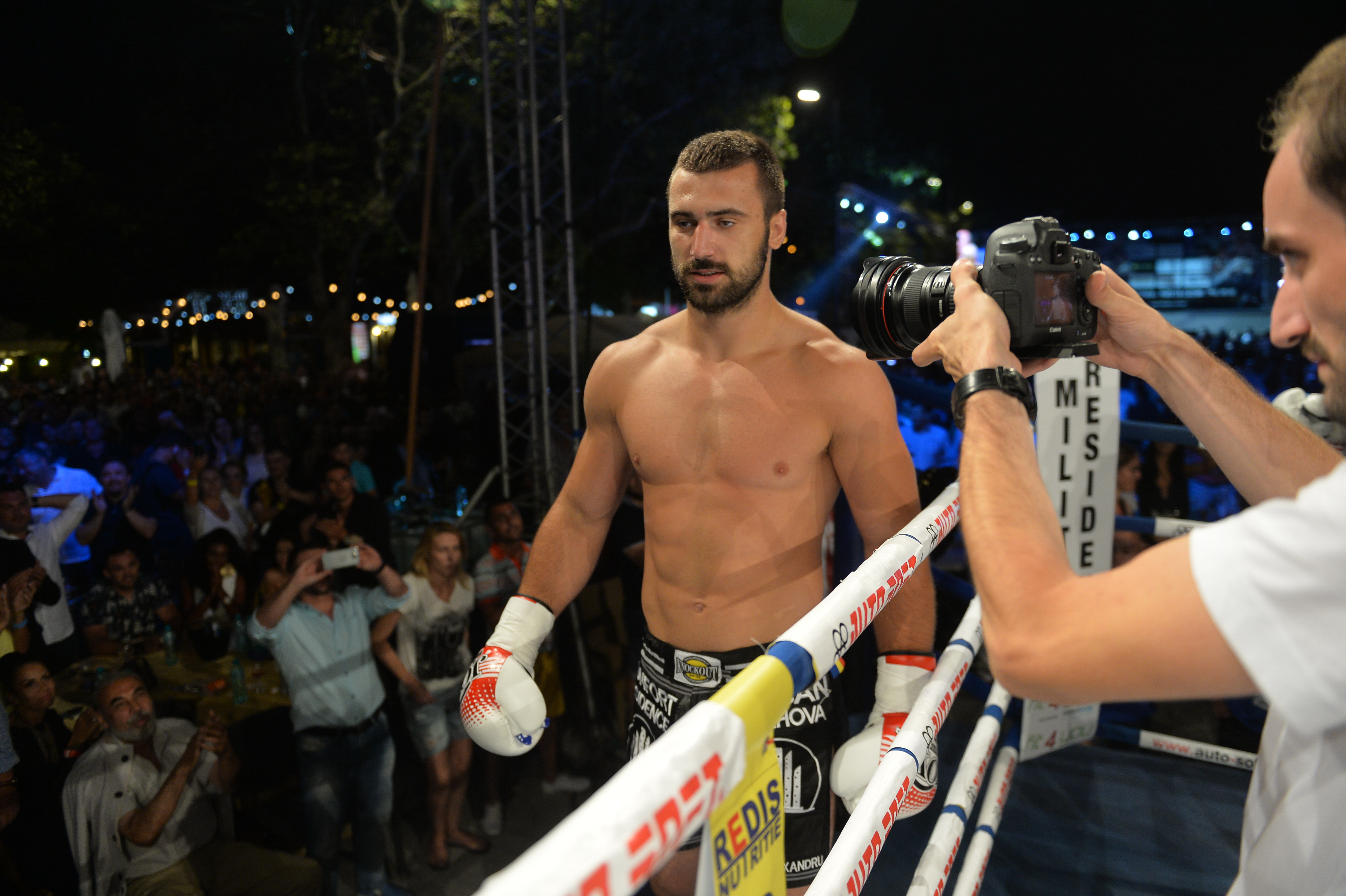 Andrei Stoica îşi păstrează centura de campion mondial / GALERIE FOTO&VIDEO