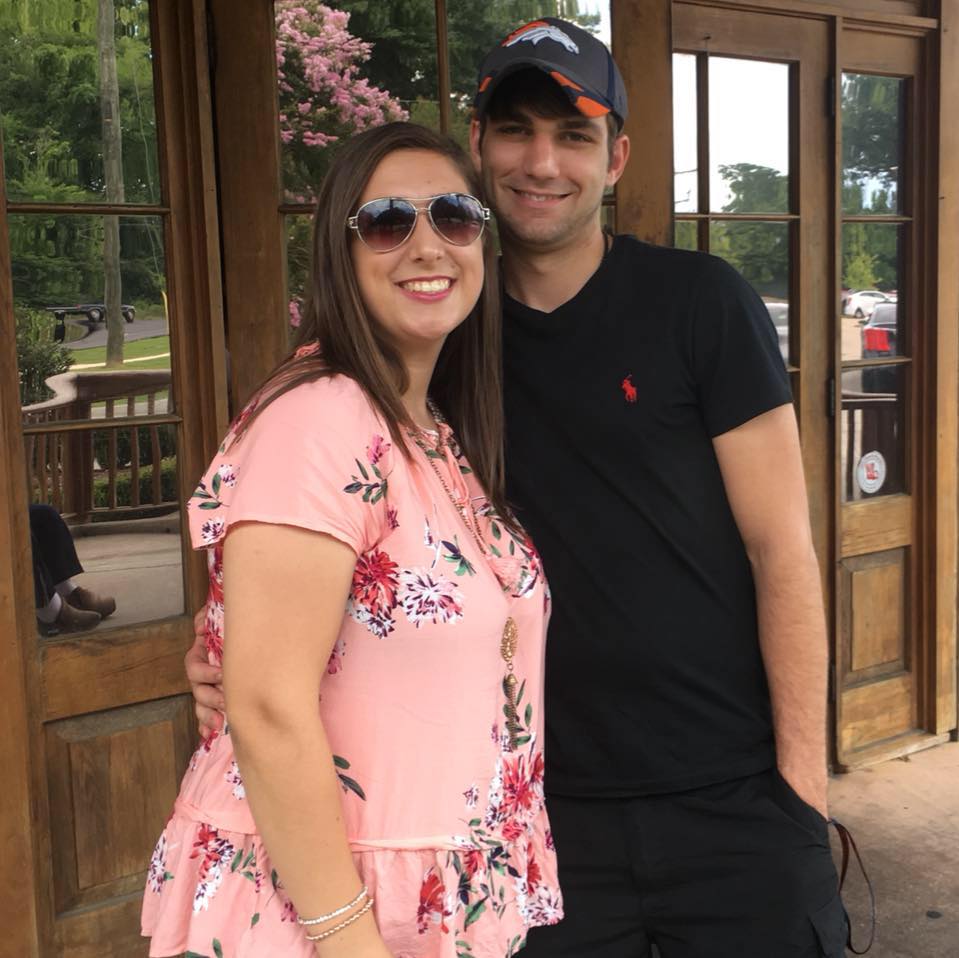FOTO | Un tânăr din Louisiana este căutat de autorități după ce şi-a ucis părinţii şi iubita, apoi pe fratele şi tatăl fetei