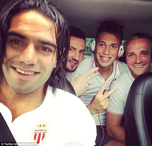 GALERIE FOTO / Radamel Falcao, starul de la AS Monaco, a sărbătorit prima victorie din campionat cu o plimbare cu taxiul