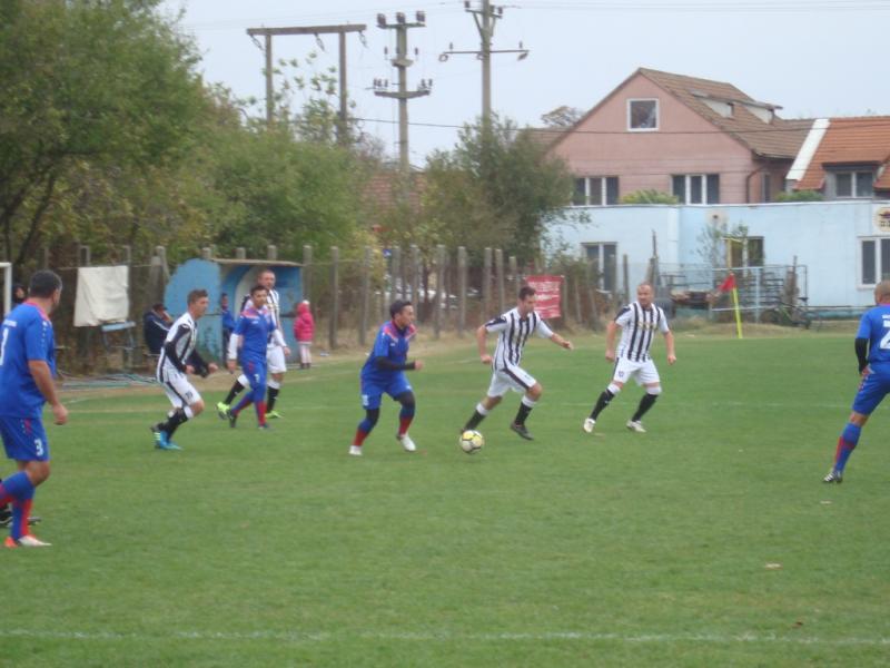 Paul Codrea a revenit pe terenul de fotbal. Fostul internațional a debutat cu gol în Campionatul Municipal Timișoara | GALERIE FOTO
