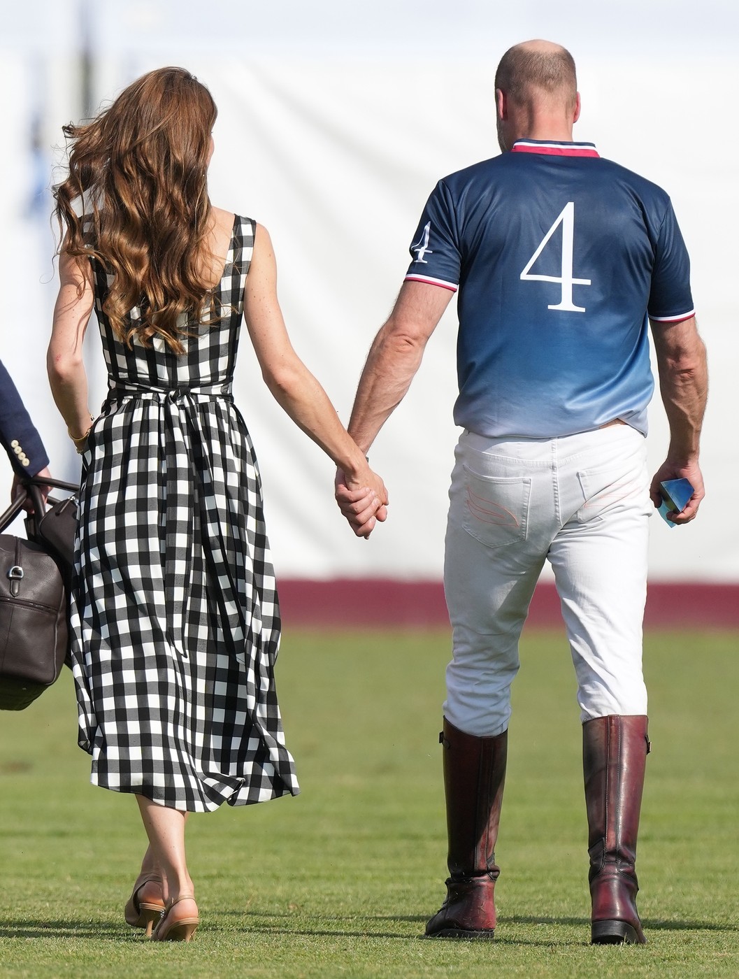 Kate Middleton, apariție rară într-o ținută de vară. Prințesa de Wales l-a susținut pe Prințul William la meciul anual de polo caritabil