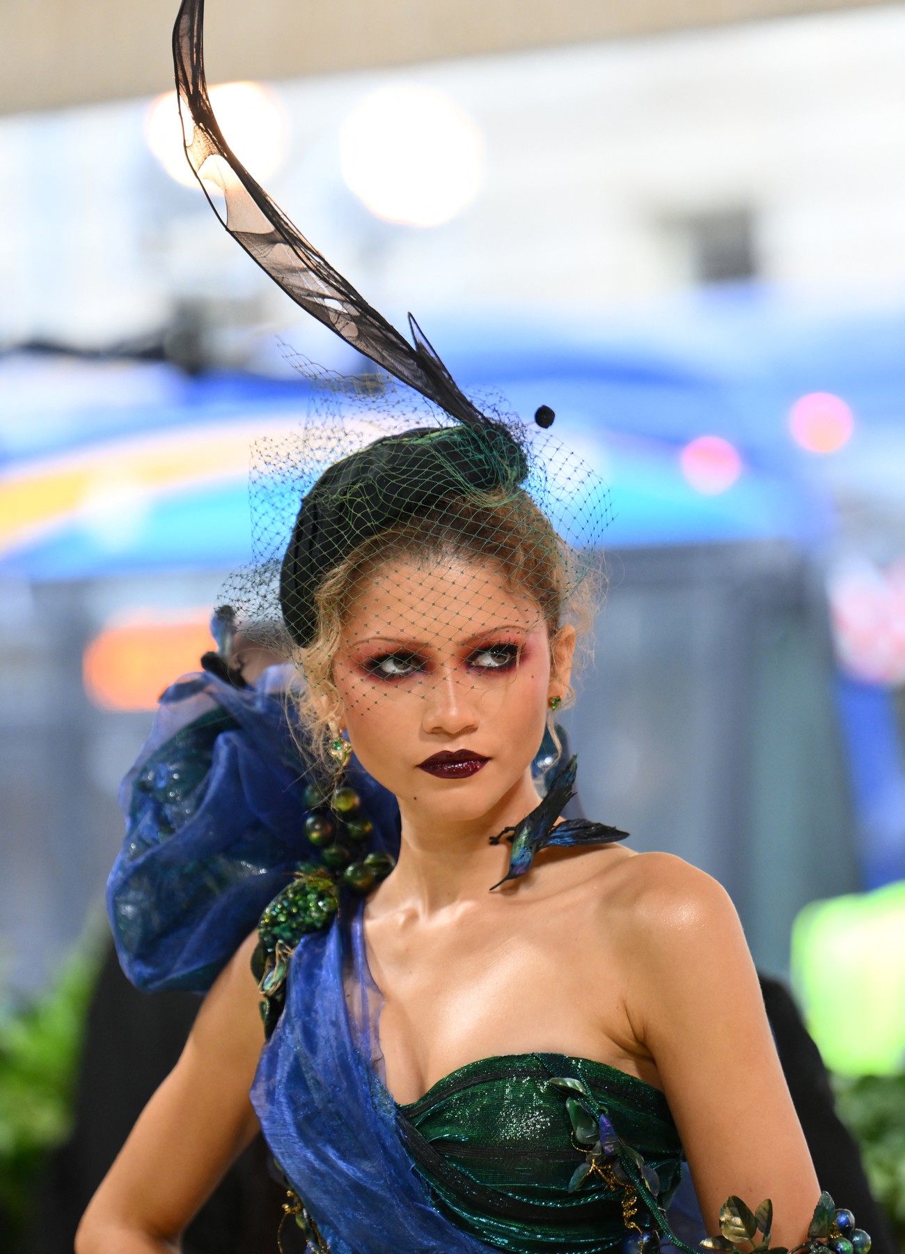 Zendaya a adus drama la Met Gala 2024. A schimbat două ținute, una dintre ele e creată în 1996, anul în care s-a născut