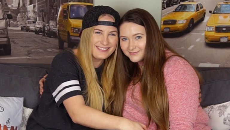 Eljegyezte a barátnőjét a gyönyörű magyar youtuber: ezzel a fotóval tudatták az örömhírt