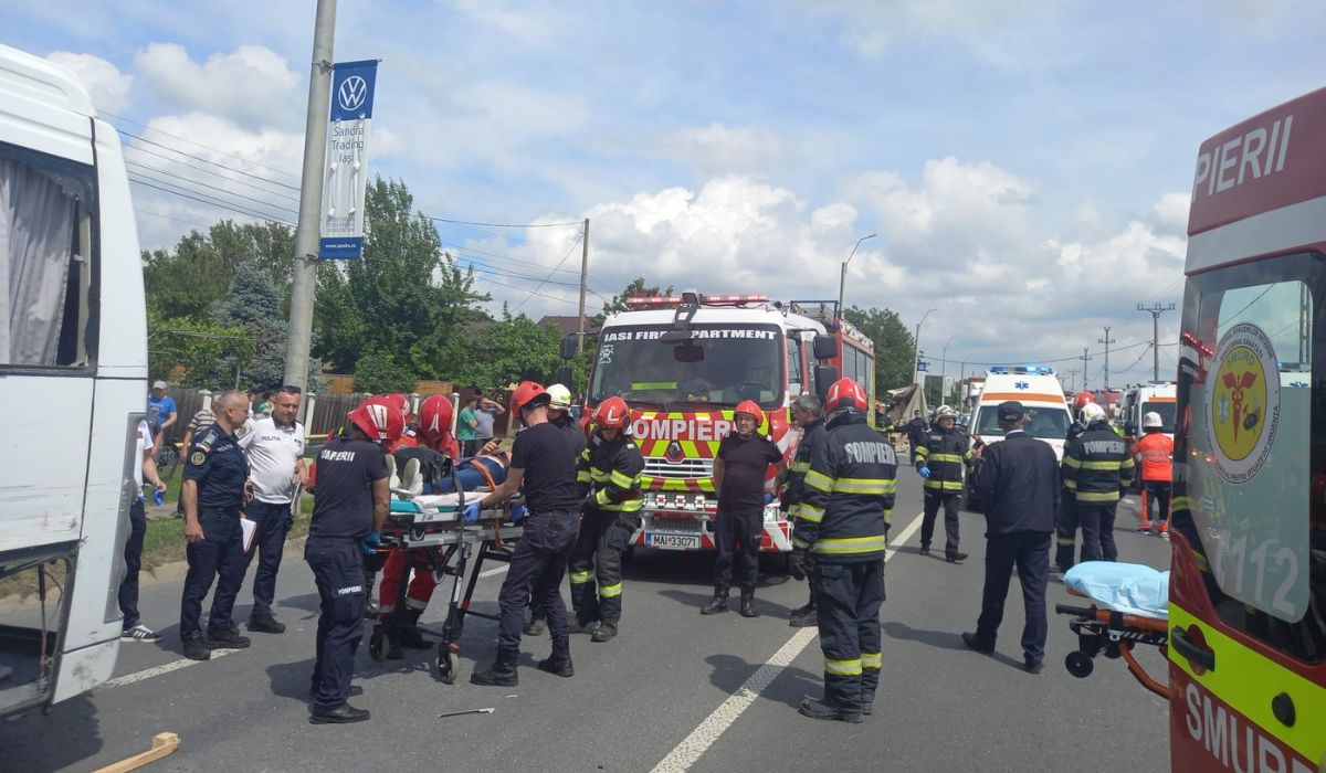 Un pompier și soția lui, medic, plecați în vacanță, eroii accidentului cu 17 victime de la Lețcani: „Plină de sânge, salva vieți”
