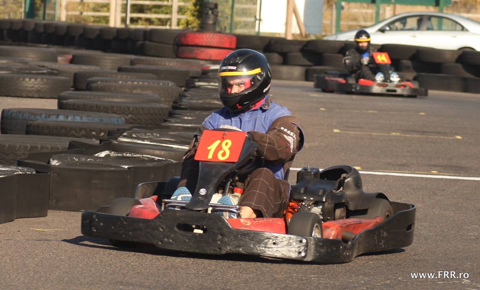 Stejarii s-au distrat la karting, în aşteptarea meciului cu naţionala Canadei, marți, ora 18:45 / GALERIE FOTO