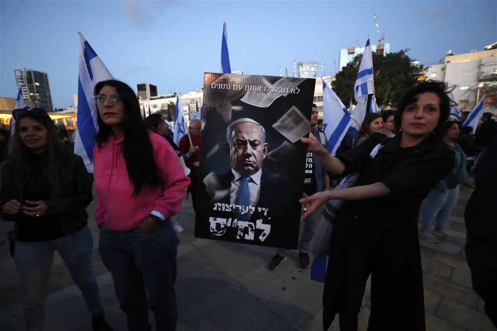 Proteste masive în Israel față de reforma justiției, deși Netanyahu a anunțat amânarea proiectului. Ce vor oamenii