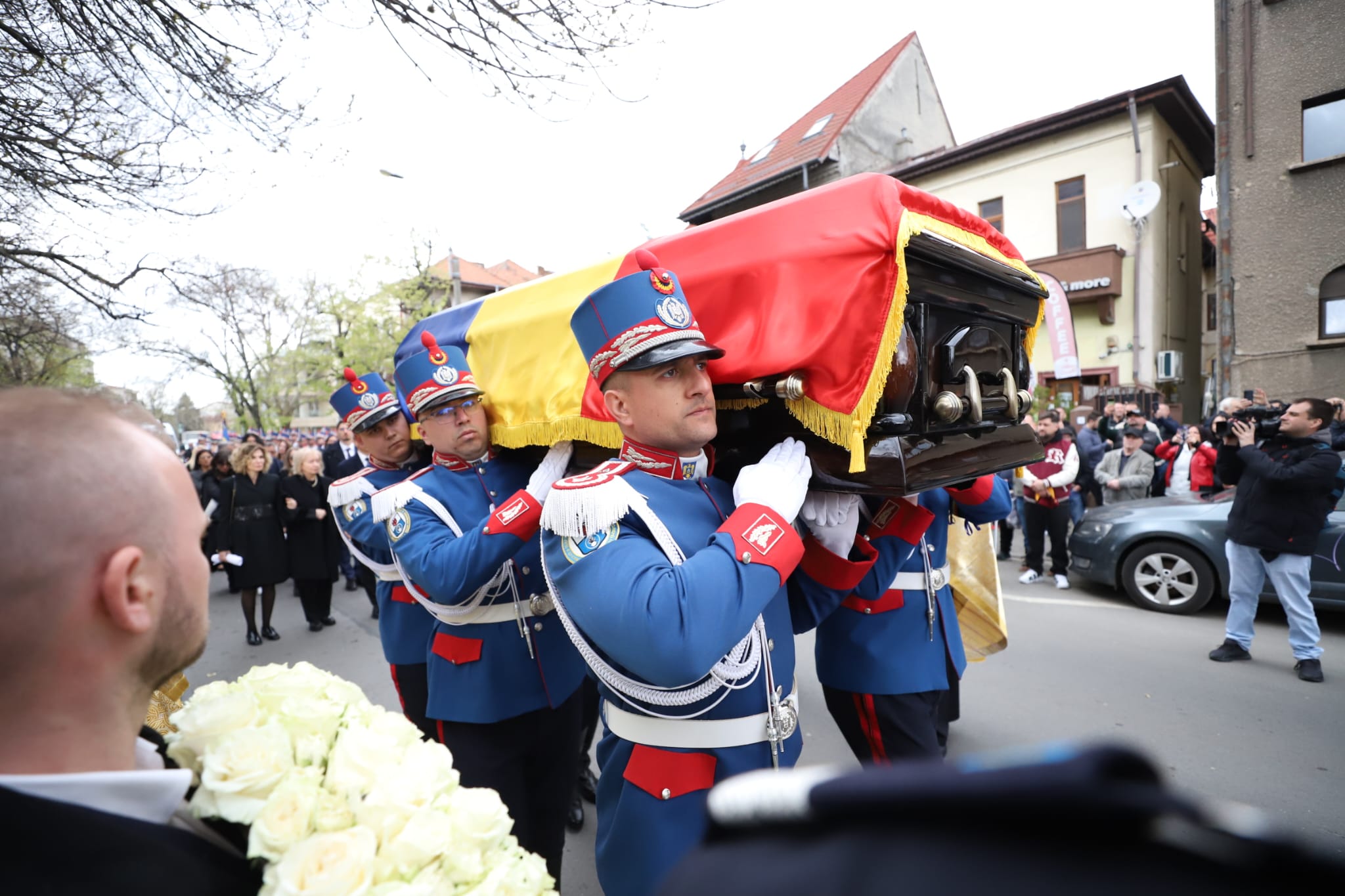 Mircea Lucescu, condus pe ultimul drum. A fost înmormântat la Cimitirul Bellu