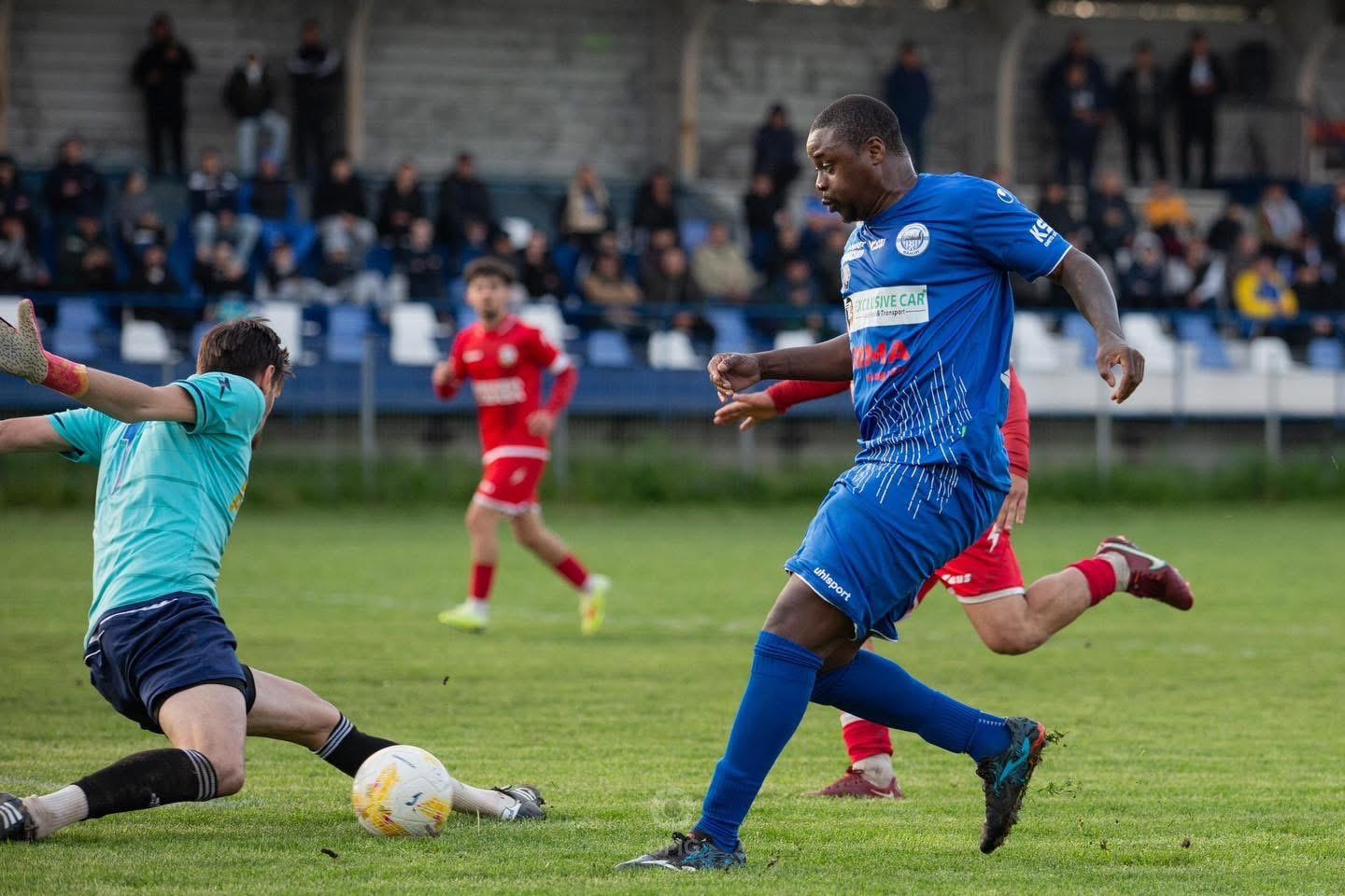 Drumul ex-dinamovistului Magaye Gueye, despre care Wikipedia scrie că e „fost fotbalist”, de la 1,1 milioane de euro pe an la Everton la CSO Băicoi: „Nu mi-a plăcut munca!”  