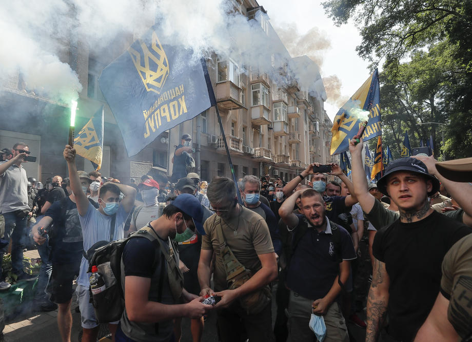 Violenţe în Ucraina. Biroul preşedintelui Zelenski, luat cu asalt de protestatari
