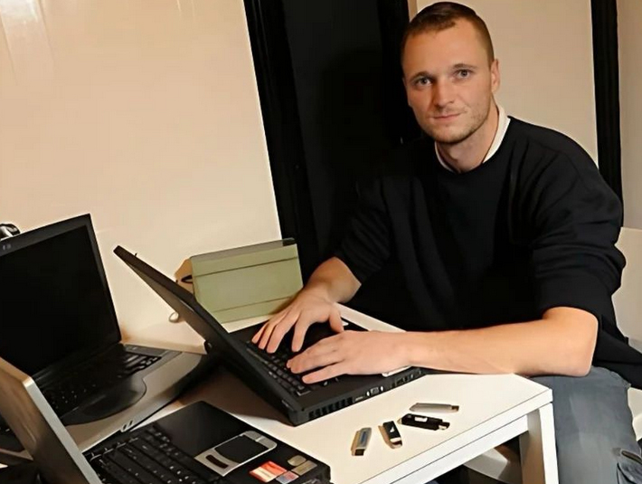 Bitcoin-rémálom: szemétbe dobta exe a 270 milliárdot érő merevlemezt