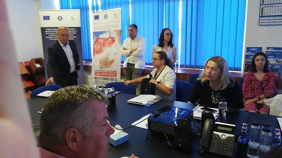 Contabila-șefă de la Spitalul „Sf. Spiridon” Iași a câștigat mai mult decât colegii medici într-un proiect european contra hepatitei. Din 7,8 milioane de euro, peste 2,4 milioane de euro au mers pe salarii