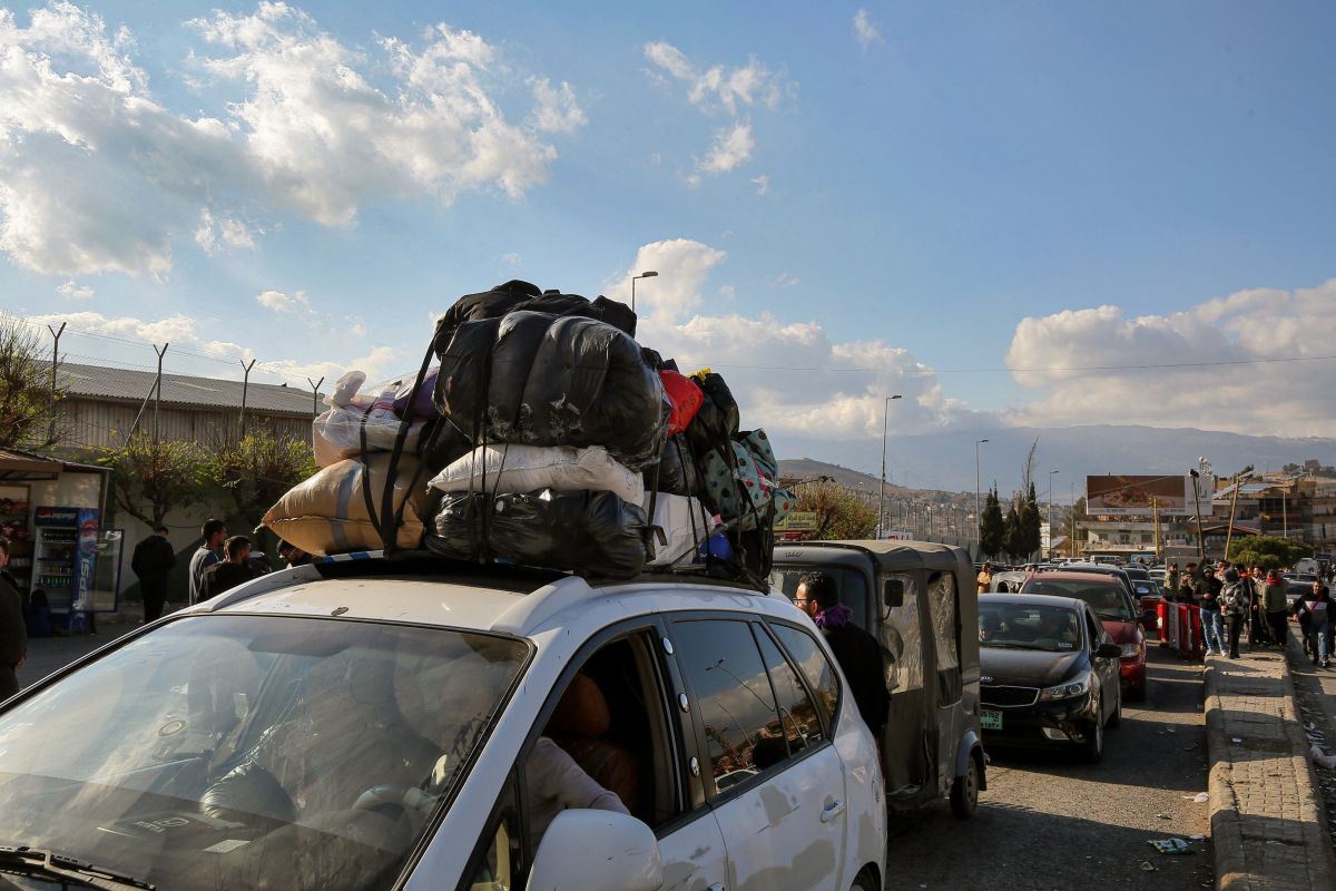Marea migrație înapoi în Siria. Drumurile sunt blocate de oamenii care se întorc acasă după căderea regimului Bashar al-Assad