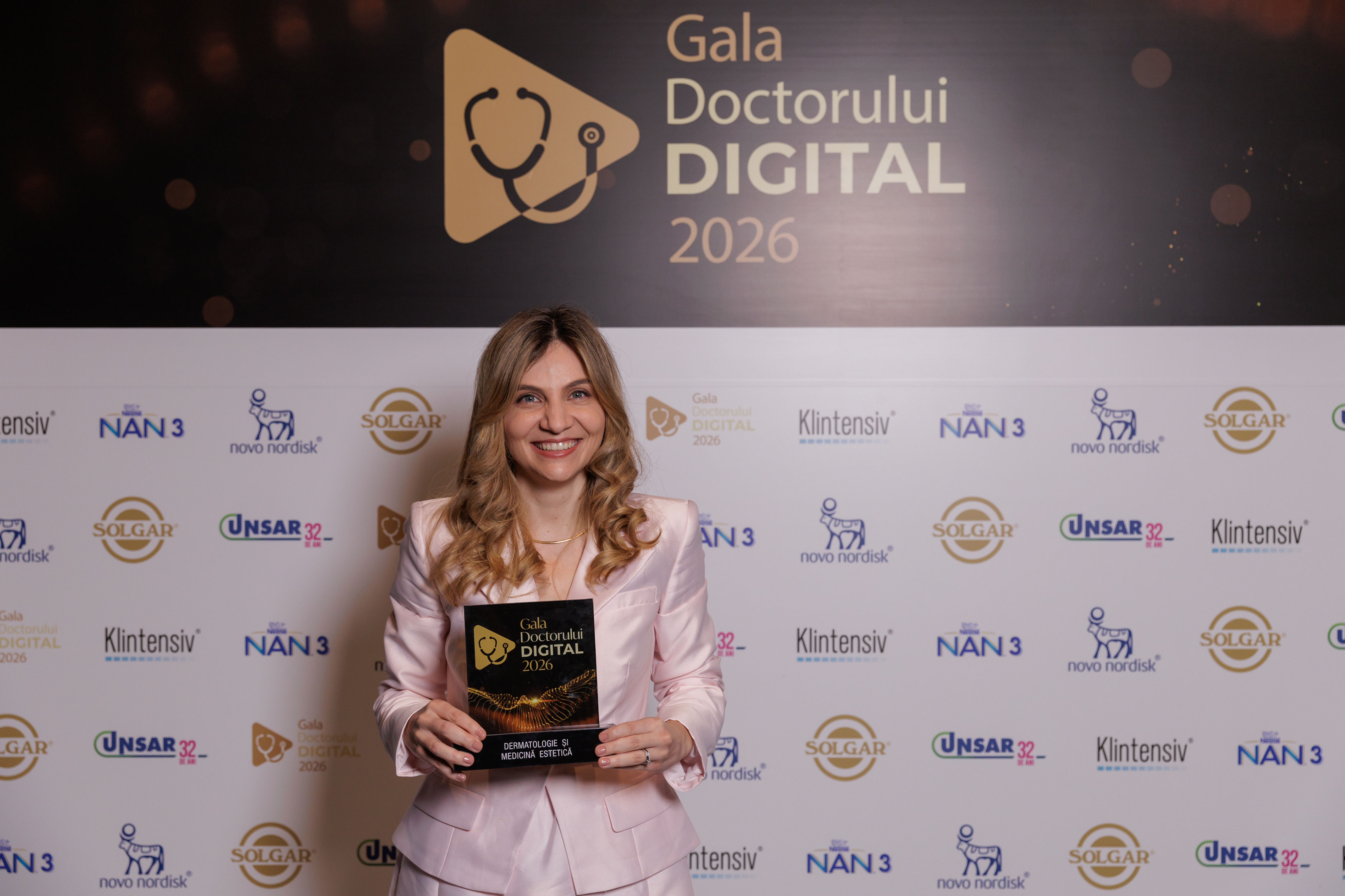 „Îmi propun să-l concurez pe Dr. Google!” 500 de invitați la Gala Doctorului Digital 2026, unde a fost onorată excelența în medicina românească