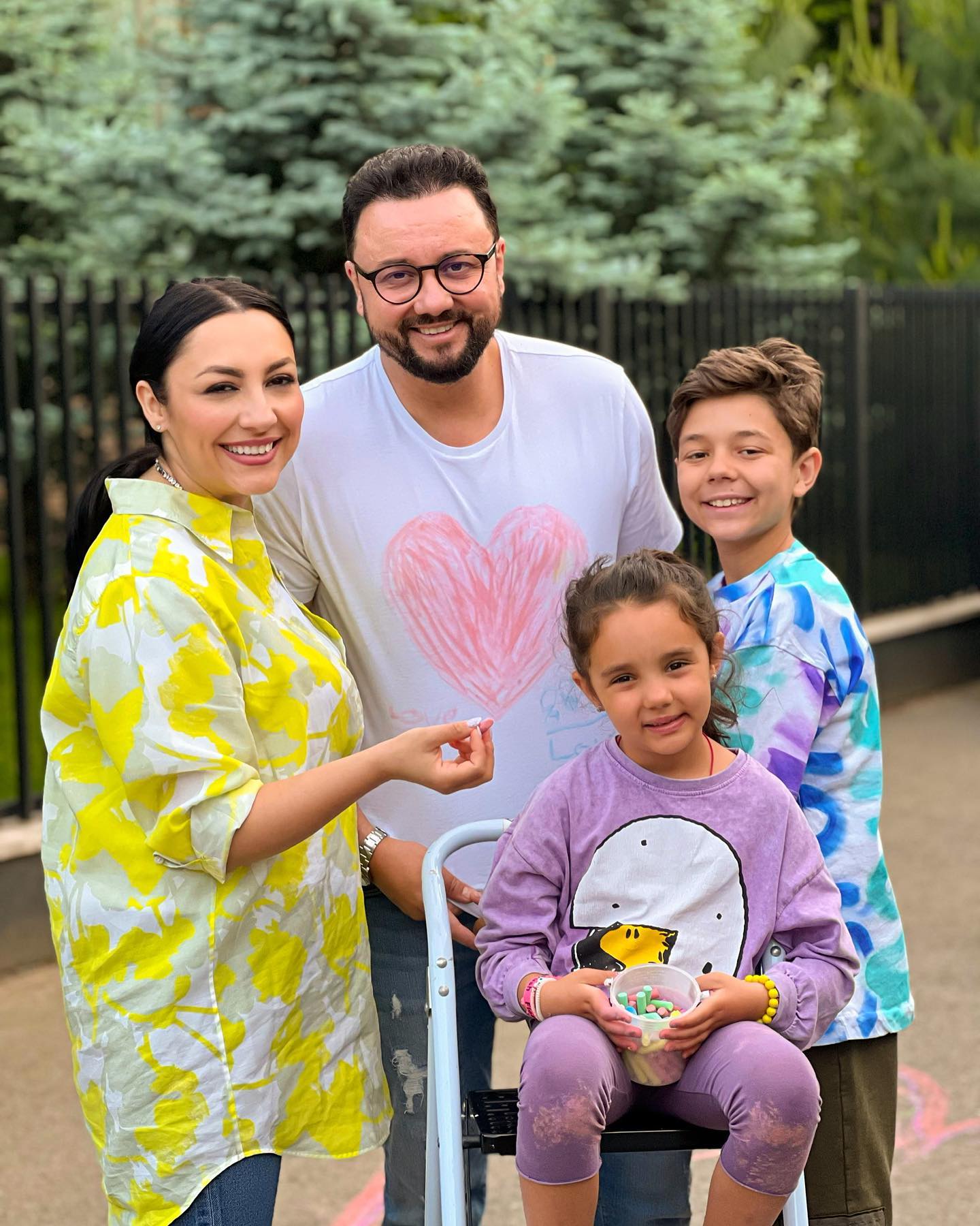 Casa de 1 milion de euro în care locuiesc Andra și Cătălin Măruță e dotată și cu un studio de muzică: „Eva și David pot să-și exerseze pasiunile”