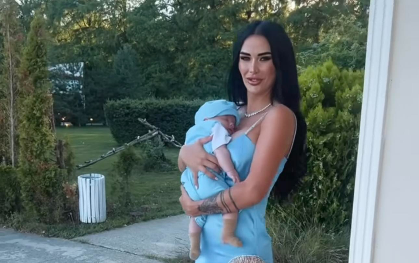 Cum a fost surprinsă Daniela Crudu la muncă: „Primesc invitații să vin în emisiuni, dar nu vreau”. Din ce face bani de când a devenit mamă