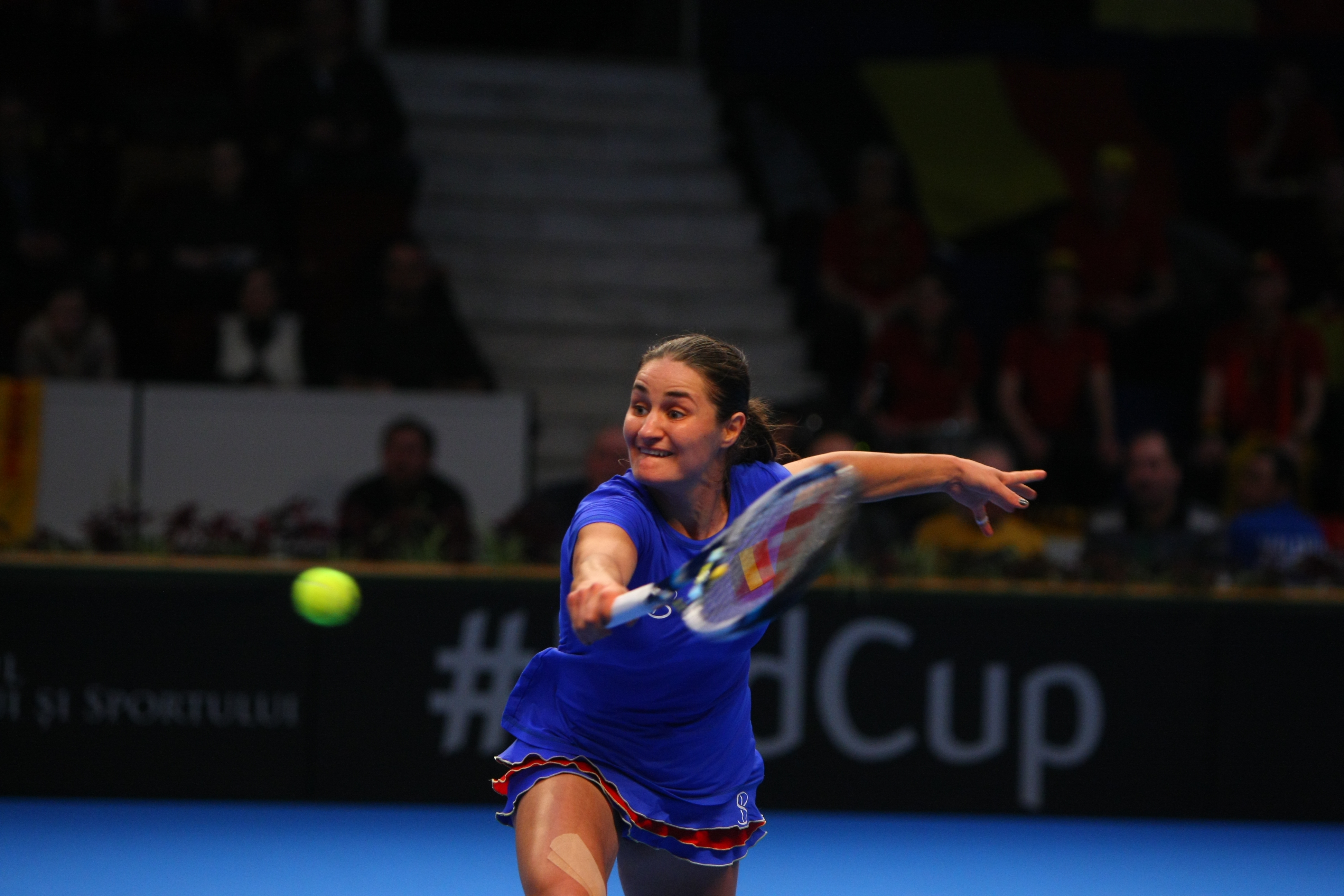România a fost învinsă de Belgia, în primul tur al Grupei Mondiale II din Fed Cup. Irina Begu a jucat la simplu, dar a pierdut în setul decisiv. Reacții  | FOTO & VIDEO
