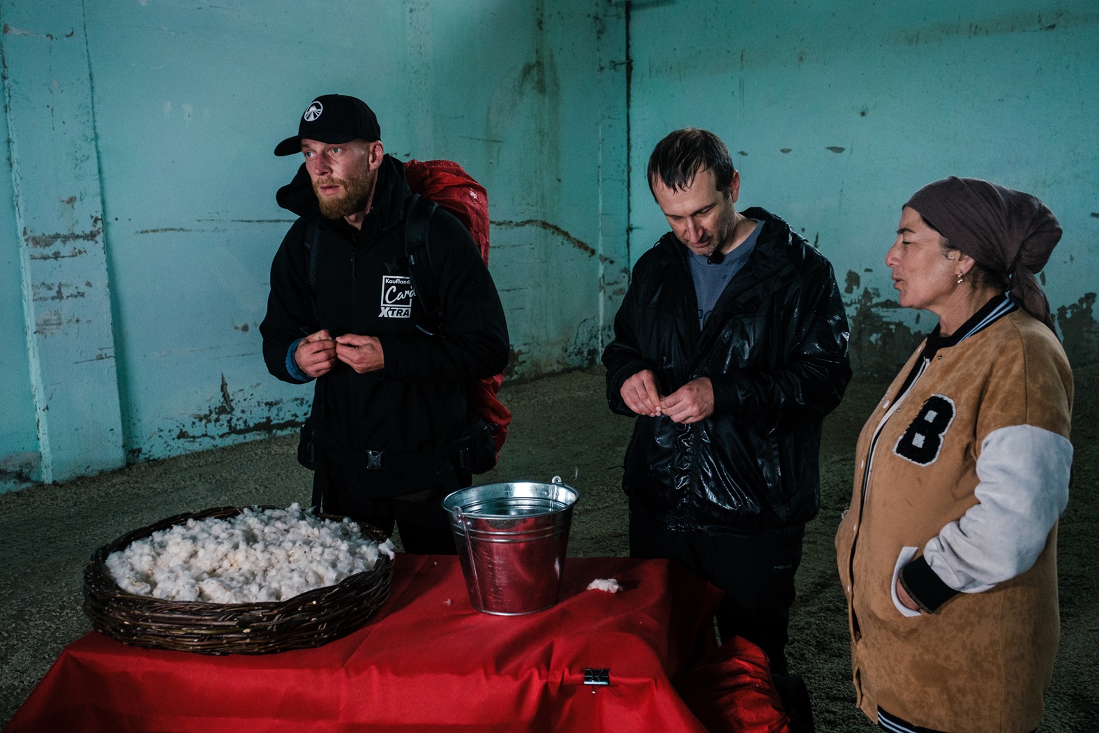 Lupta pentru marea imunitate la Asia Express – Drumul Mătăsii se dă pe frig și ploaie, în ultima etapă din Uzbekistan