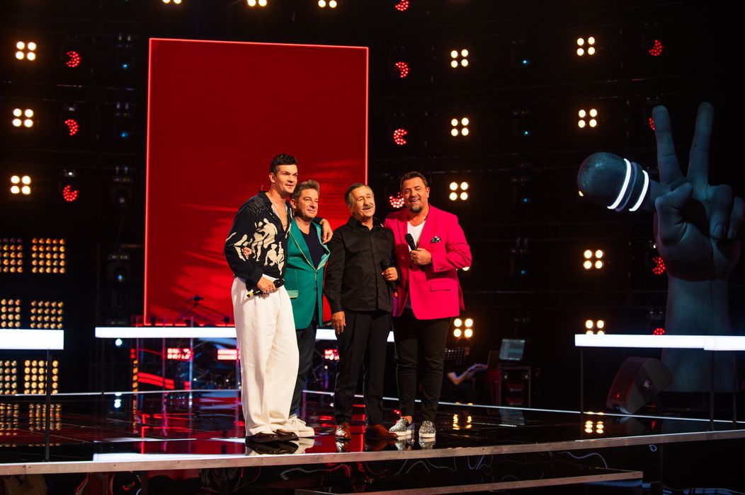 Theo Rose, în lacrimi la „Vocea României”. Cine și-a făcut apariția pe scena show-ului de la PRO TV: „M-am uitat la videoul ăsta de prea multe ori”