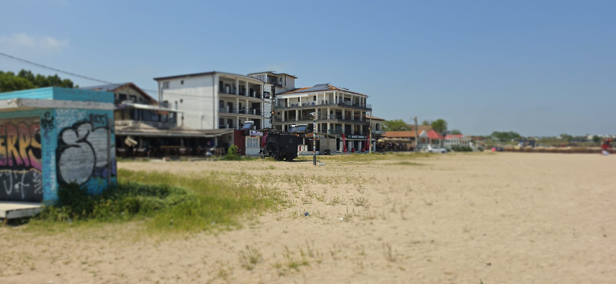 Peste 1.300 de persoane au fost evacuate de pe plajele litoralului după explozia unei drone ucrainene în Portul Constanța