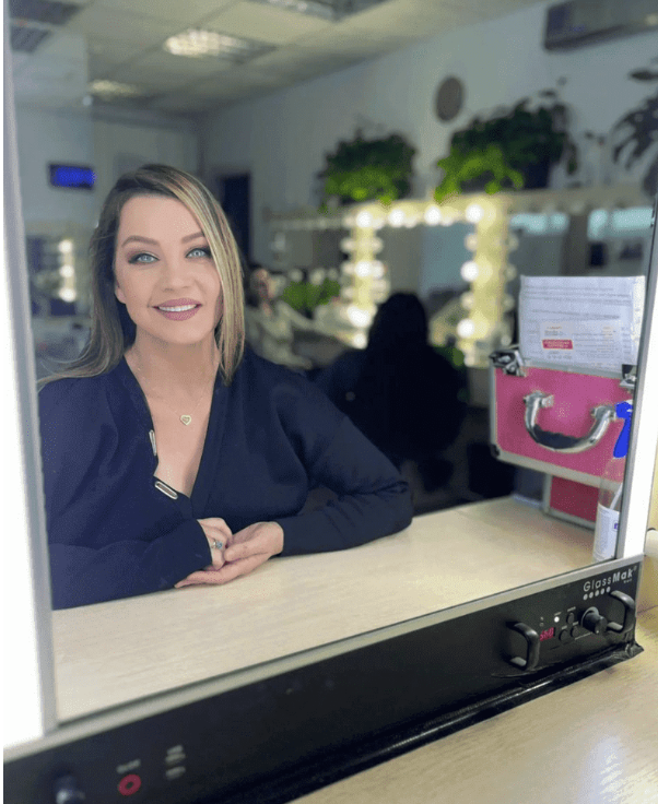 Cum arată Monica Dascălu la un an de când a renunțat la pupitrul știrilor Pro TV. A devenit mamă pentru a doua oară la 45 de ani și pare că a întinerit