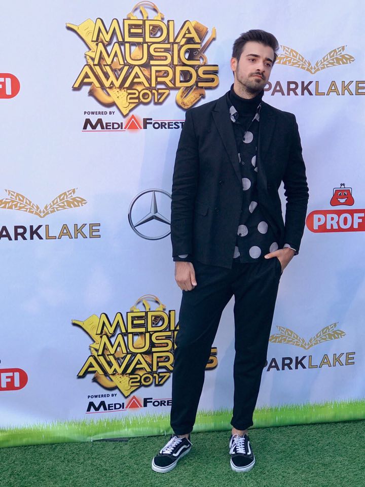FOTO EXCLUSIV/ Media Music Awards 2017. Vedetele au strălucit în lumina reflectoarelor. Alina Eremia a întors toate privirile