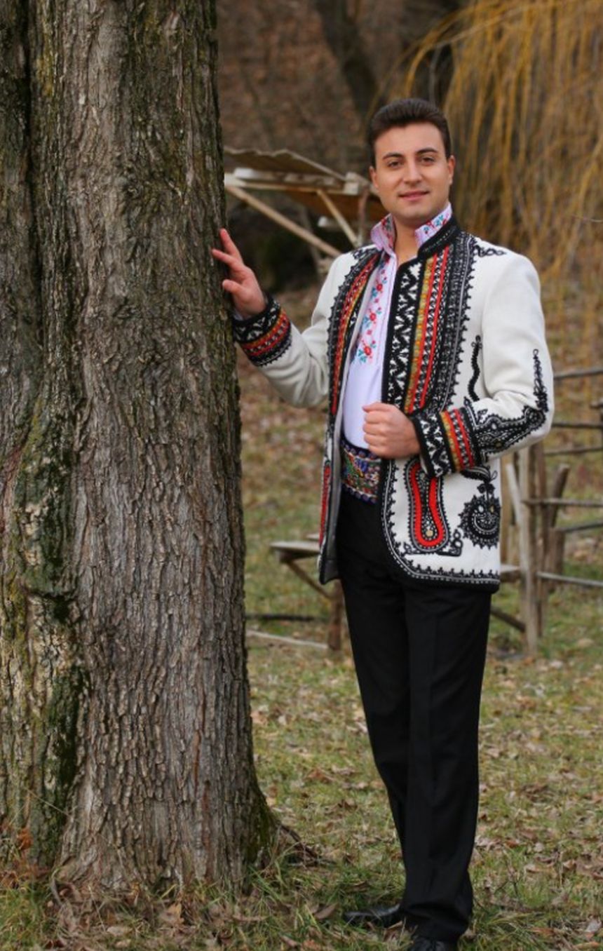 S-a aflat cine este femeia cu care Valentin Sanfira a înlocuit-o pe Codruța Filip. Legătura pe care o are cu Liviu Dragnea