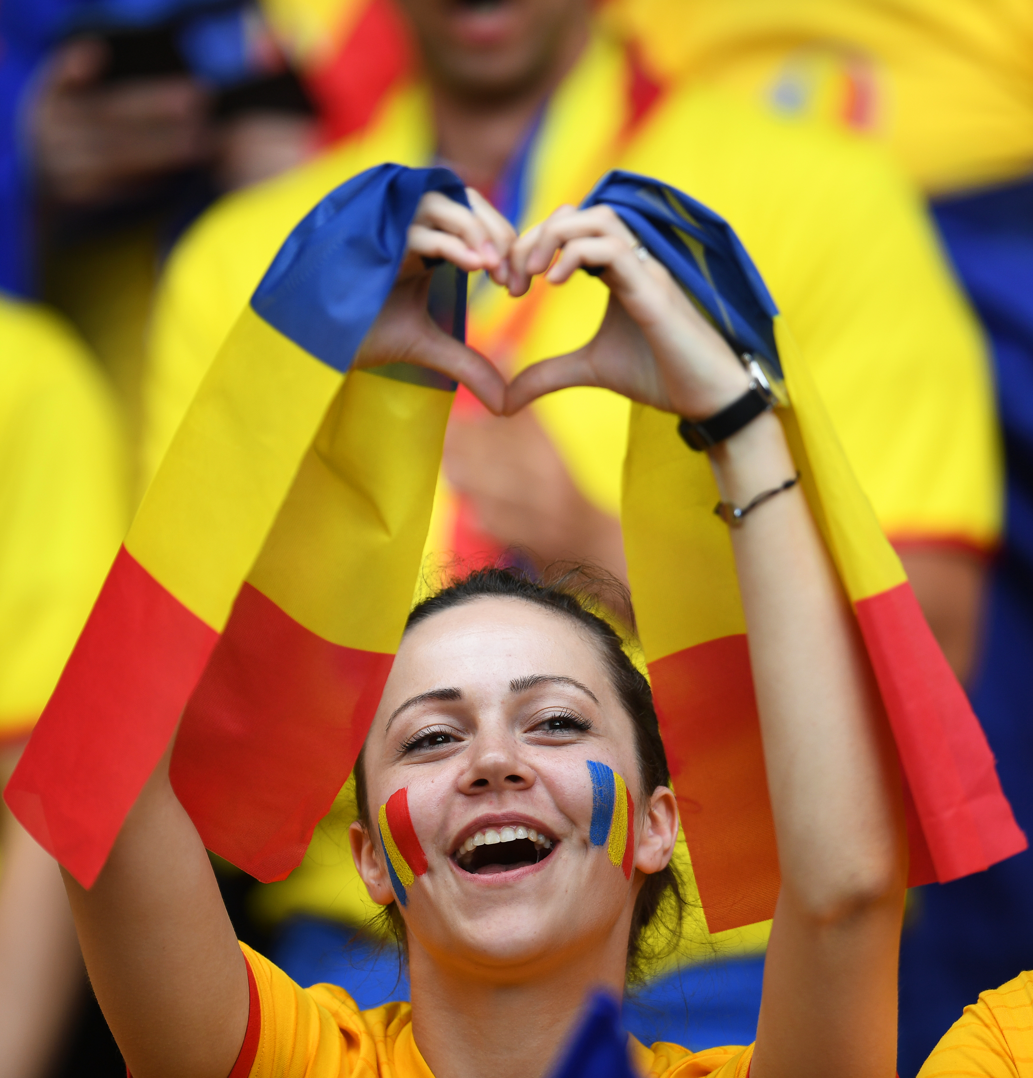România - Elveția 1-1. Leșin după pauză! Stancu a deschis scorul din penalty, Mehmedi e egalat. Ne-am calificat la decisivul cu Albania!/ BLOG&FOTO&VIDEO