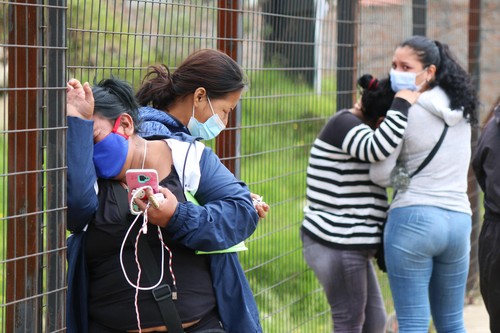 79 de deținuți morți în închisorile din Ecuador, în răfuieli între bande rivale. Familiile cer autorităților trupurile celor uciși