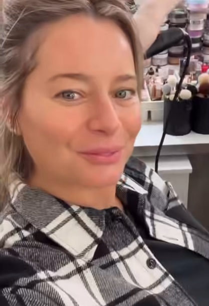 Imagini cu Laura Cosoi nemachiată, la 44 de ani. Reacția fanilor când au văzut-o pe vedetă, care e însărcinată cu al cincilea copil: „Superbă”
