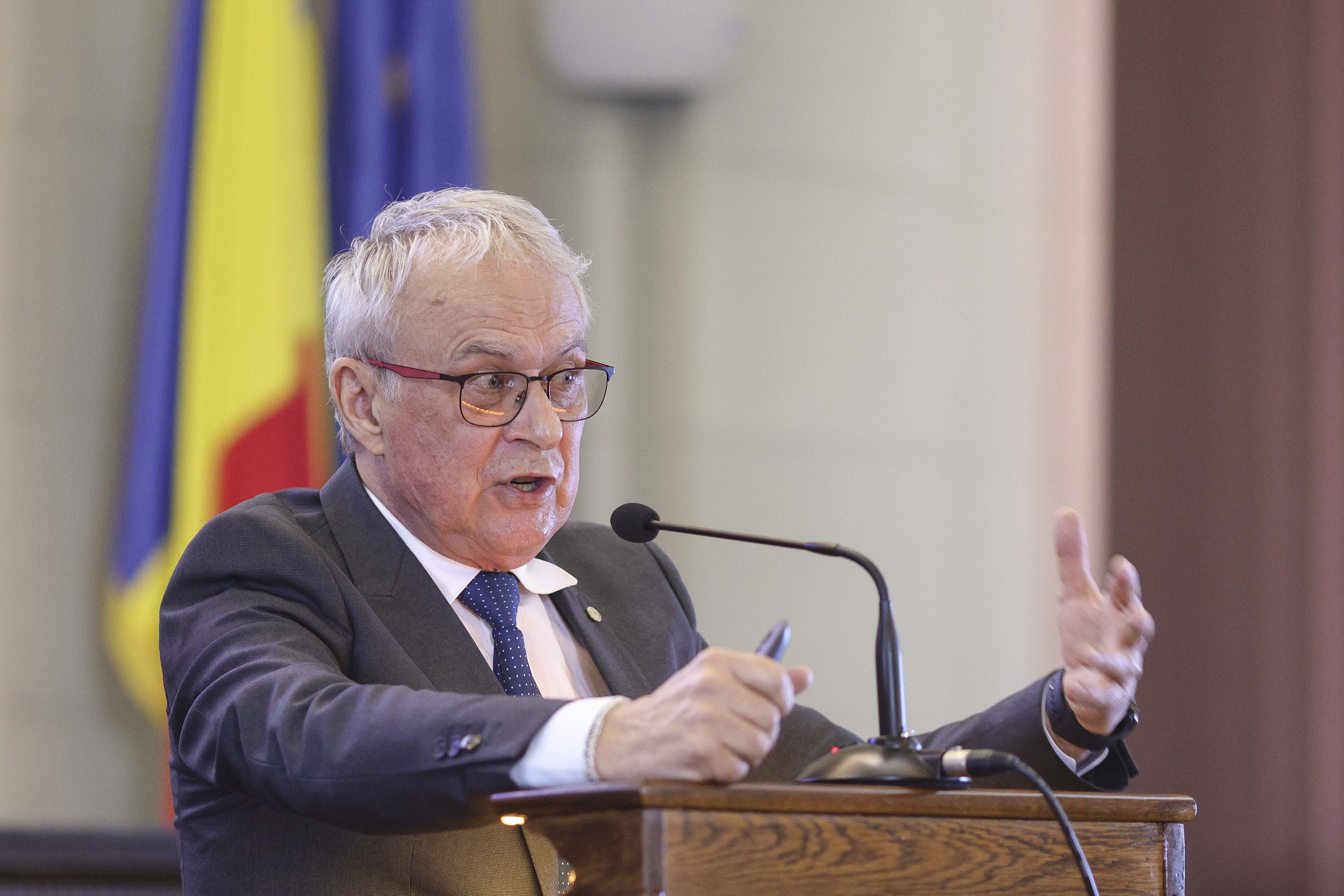 Cine este Marius Andruh, noul președinte al Academiei Române. A fost ales în al doilea tur de scrutin