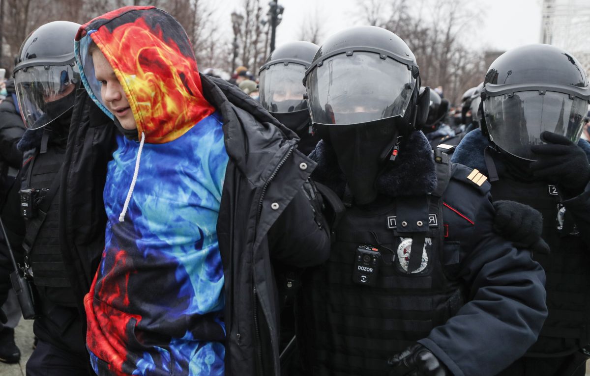 Protestele din Rusia | Peste 2.400 de oameni săltați, printre care și un copil. „Putin e un hoț!” și „Rusia fără Putin!”, au strigat manifestanții