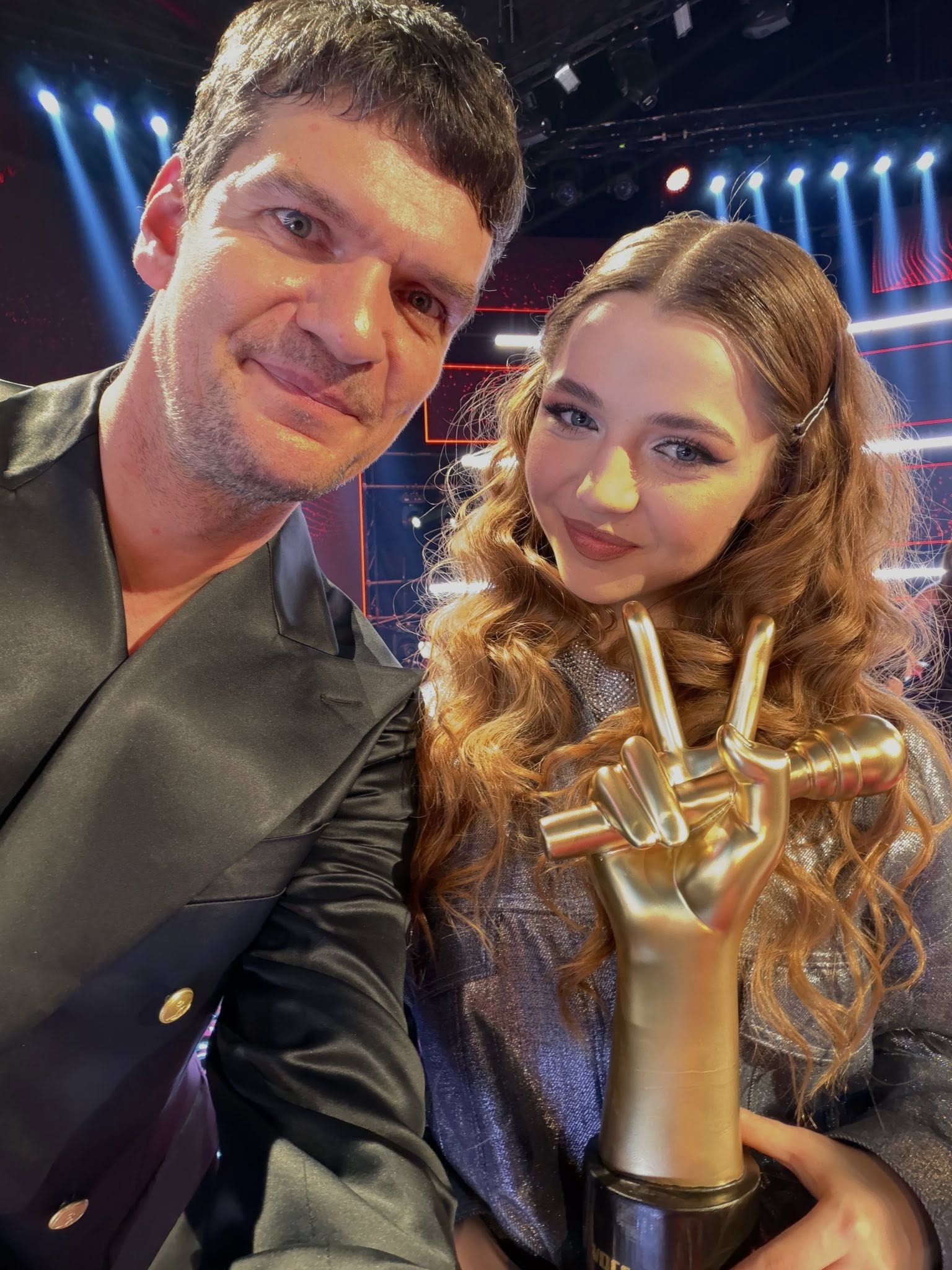 Cum a apărut iubita lui Tudor Chirilă, Iulia Mîzgan, în public la „Vocea României”. Andreea Esca a filmat-o discret