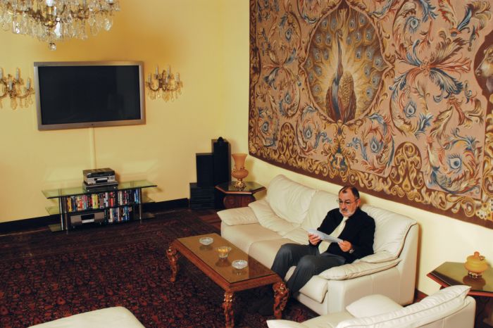 Acasă la Ion Țiriac. Cum arată una dintre casele din București ale magnatului | FOTO
