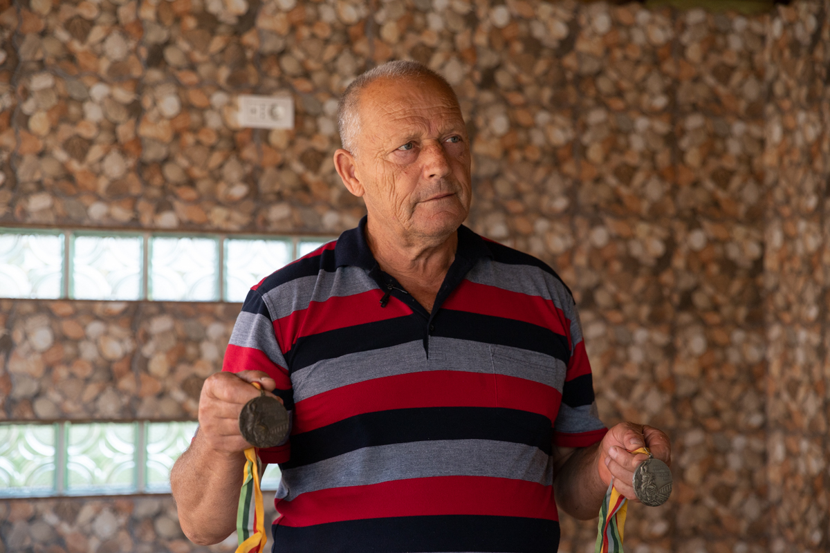La 40 de ani de la aurul olimpic la kaiac de la Montreal, Vasile Dîba își spune povestea de acasă, din Deltă: “Am fost primul și ultimul campion. Sportul ăsta e pe cale de dispariție!”