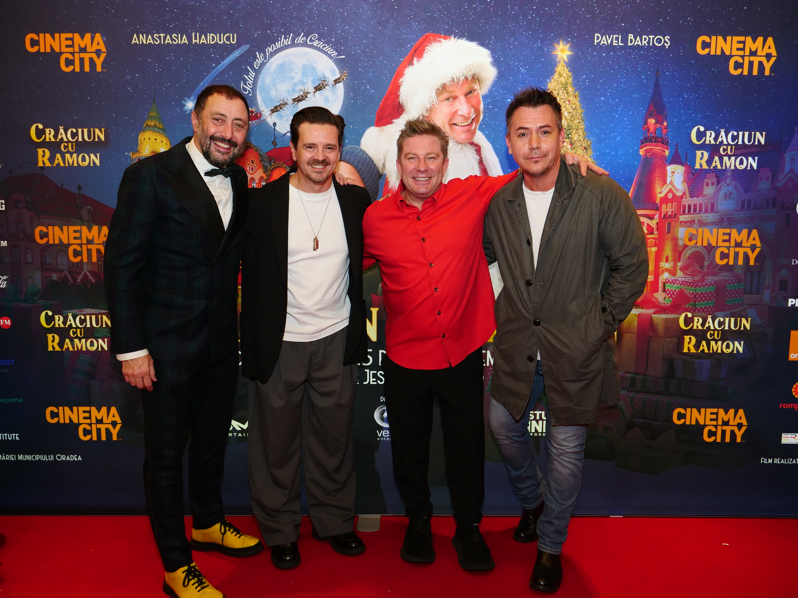 Cum au apărut Smiley și Gina Pistol la premiera de gală „Crăciun cu Ramon”, filmul lui Pavel Bartoș. Alături de cine au fost surprinși în sala de cinema