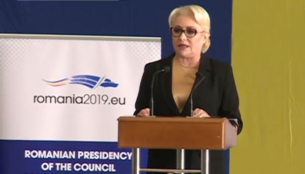 Avioanele F16 intră, de azi, în flota Poliției Aeriene Române. Premierul Viorica Dăncilă participă la eveniment