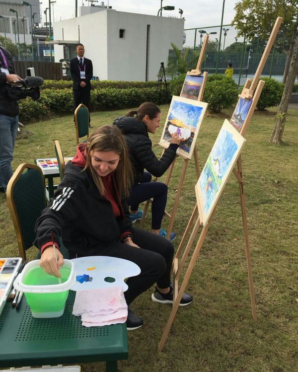 Simona Halep a ajuns în China: ”Să începem noul an! Sunt bucuroasă că am revenit la Shenzhen!”. Surpriza organizatorilor | GALERIE FOTO