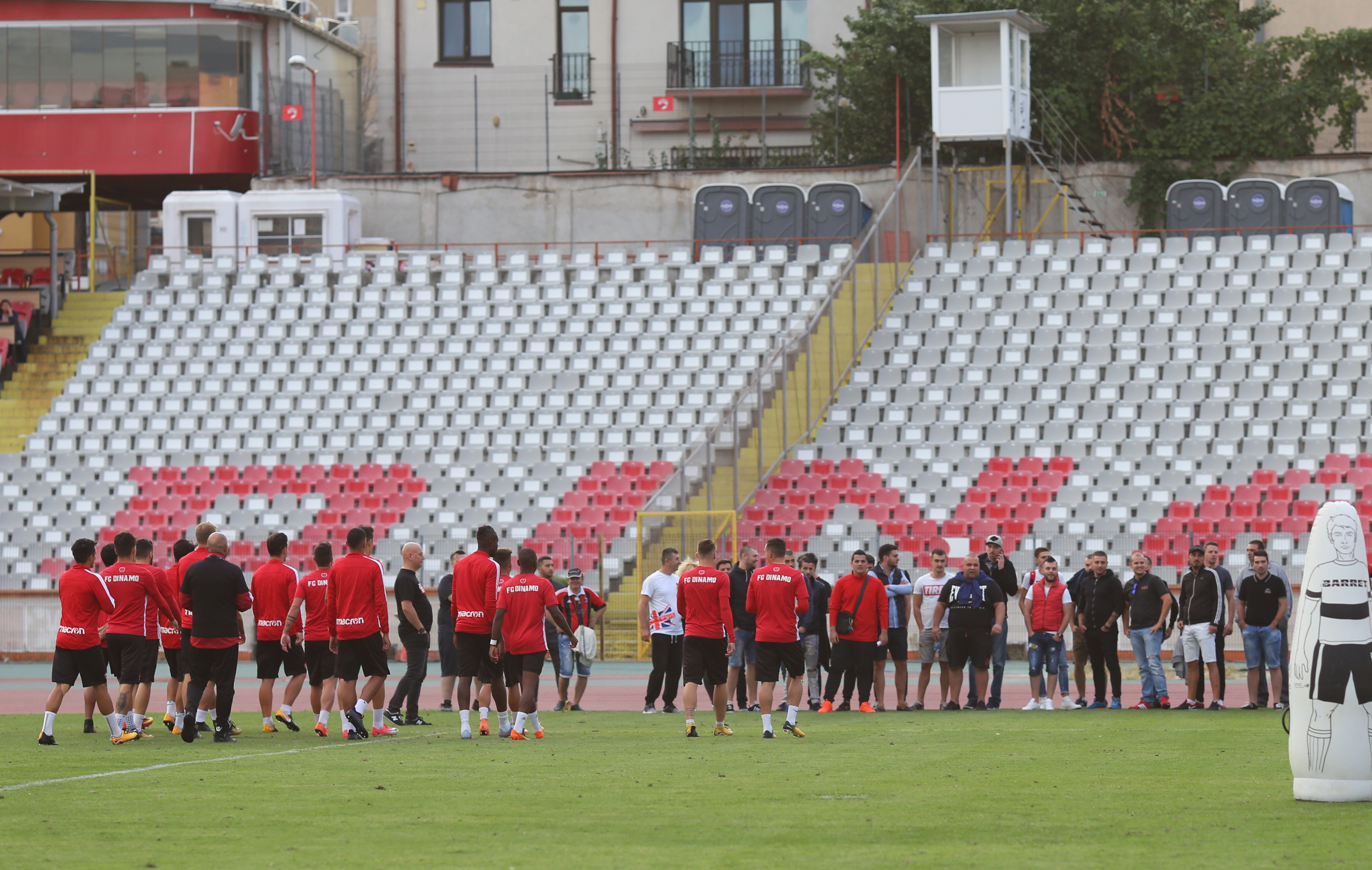 Liga I, etapa a 12-a: FCSB - Dinamo 1-0. Super-Derby de România. Fotbal de calitate și fani la înălțime / LIVE TEXT FOTO & VIDEO