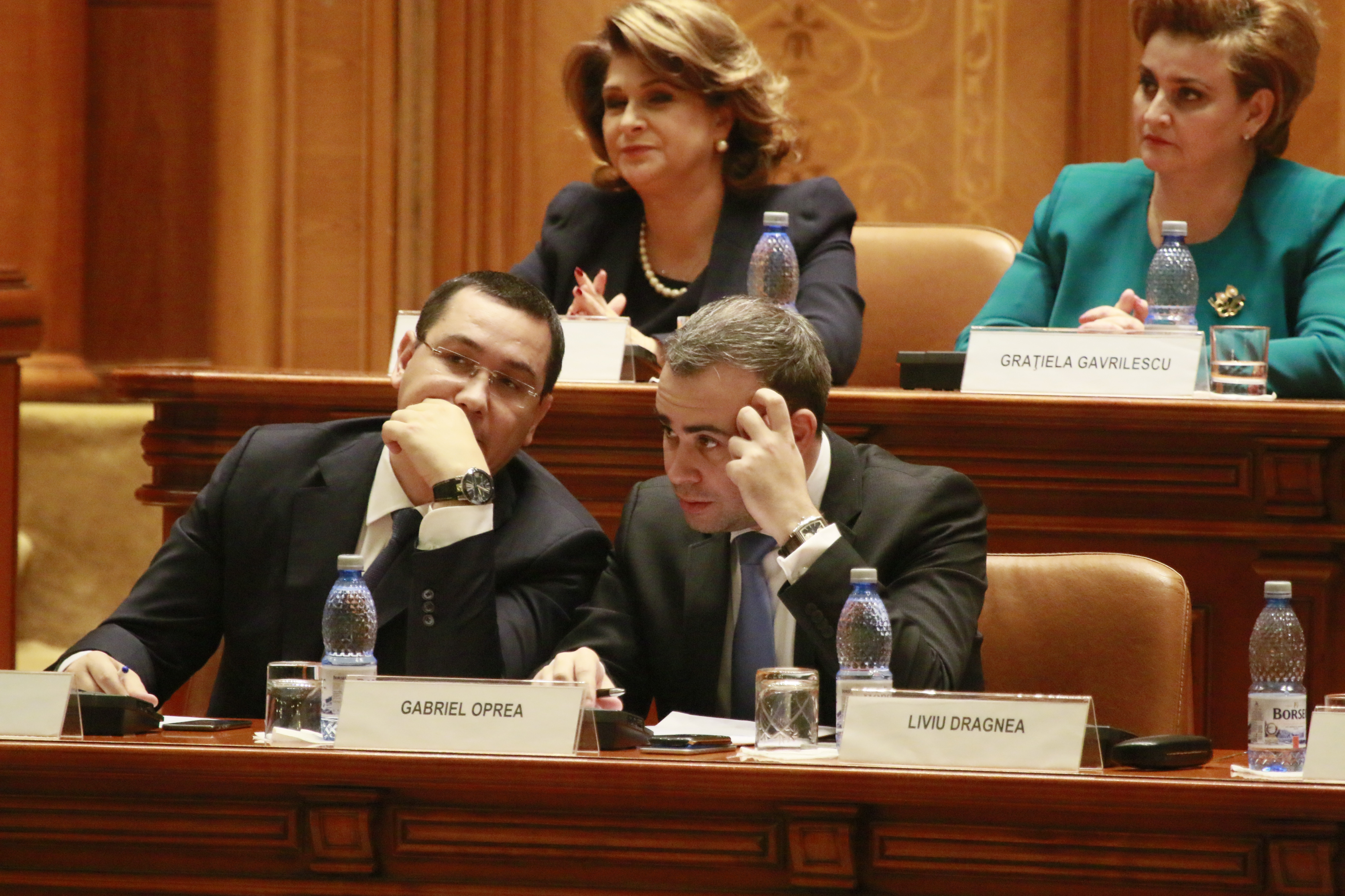 Atunci și Acum: Darius Vâlcov a intrat în politică sub aripa lui Traian Băsescu și a ajuns ”creierul” guvernării PSD-ALDE