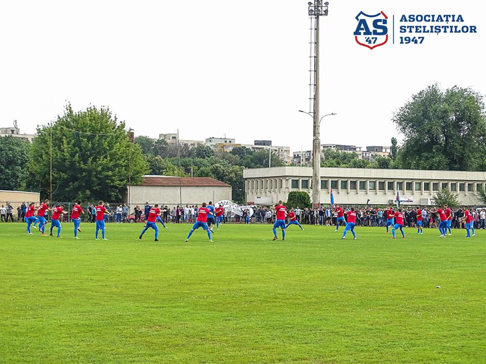 CSA Steaua are primul antrenament cu public în Ghencea, de la ora 9.30. Fanii din Peluza Sud fac spectacol | VIDEO&GALERIE FOTO