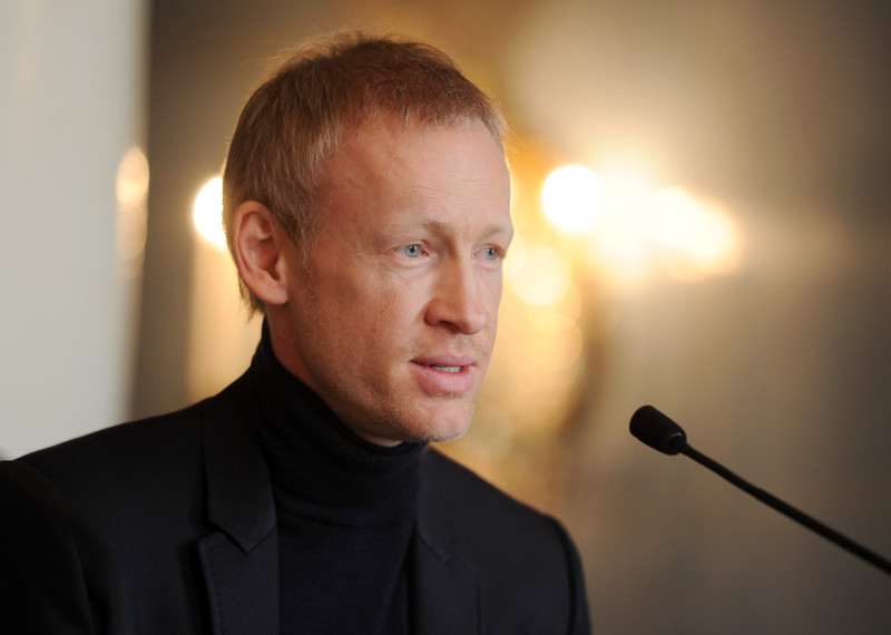 El ar fi iubitul fiicei mici a lui Vladimir Putin. Poartă același nume cu al președintelui Ucrainei și locuiește în Germania
