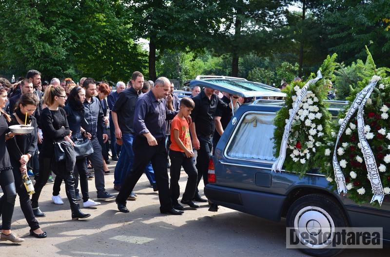 Tot Bacăul l-a plâns pe fostul fotbalist Ganea. Dusese pe picioare un infarct