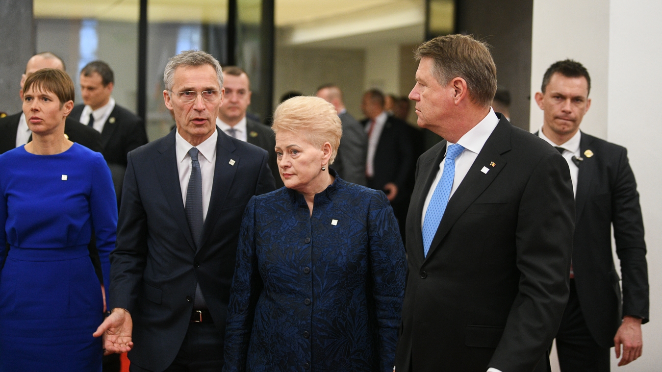 FOTO | Klaus Iohannis, la summitul NATO B9 în Slovacia: "Sunt profund îngrijorat de evoluţiile din regiunea Mării Negre"
