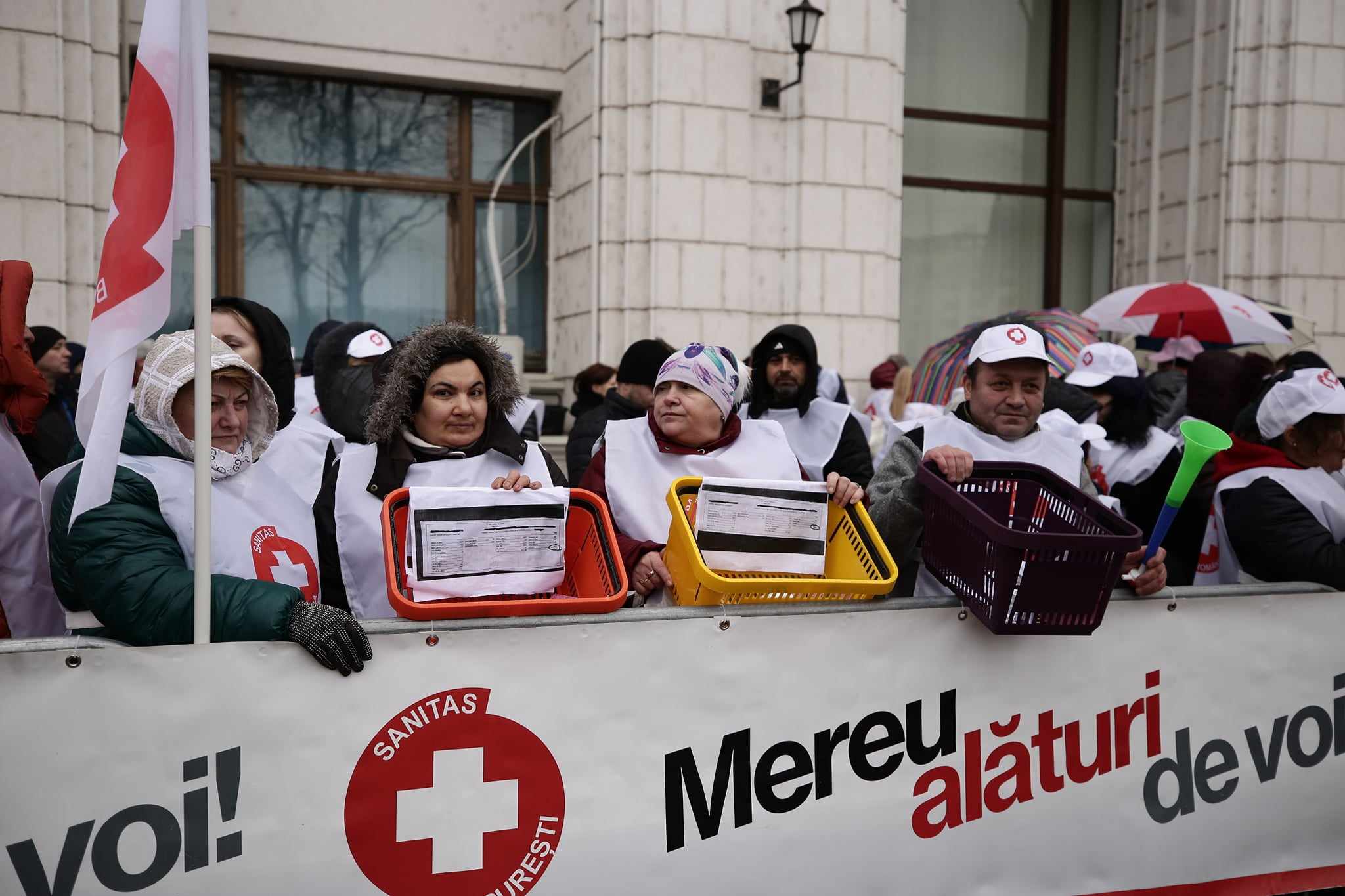 Protest Sanitas la Ministerul Finanţelor. Sindicaliştii cer o majorare cu cel puțin 20% a salariilor tuturor angajaţilor din Sănătate şi Asistenţă Socială