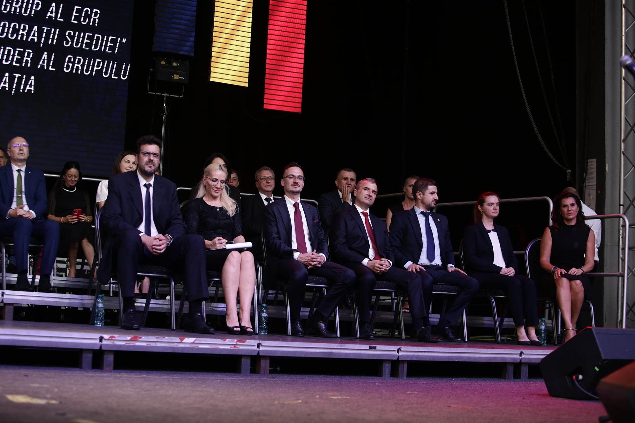 AUR și-a lansat candidații la europarlamentare în fața a mii de susținători. Simion: Dacă Viktor Orban își face temele, s-ar putea să-l vrem în proiectul nostru european