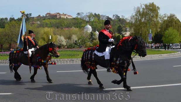 Junii Brașovului 2018. Peste 30.000 de oameni, la cea mai așteptată paradă din Duminica Tomii / FOTO&VIDEO