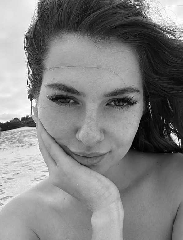 Imagini cu Lidia Buble în costum de baie, în vacanța în Vietnam. Fanii au criticat-o: „Chiloții parcă-s din 1900 toamna, de pe vremea lui Cleopatra”