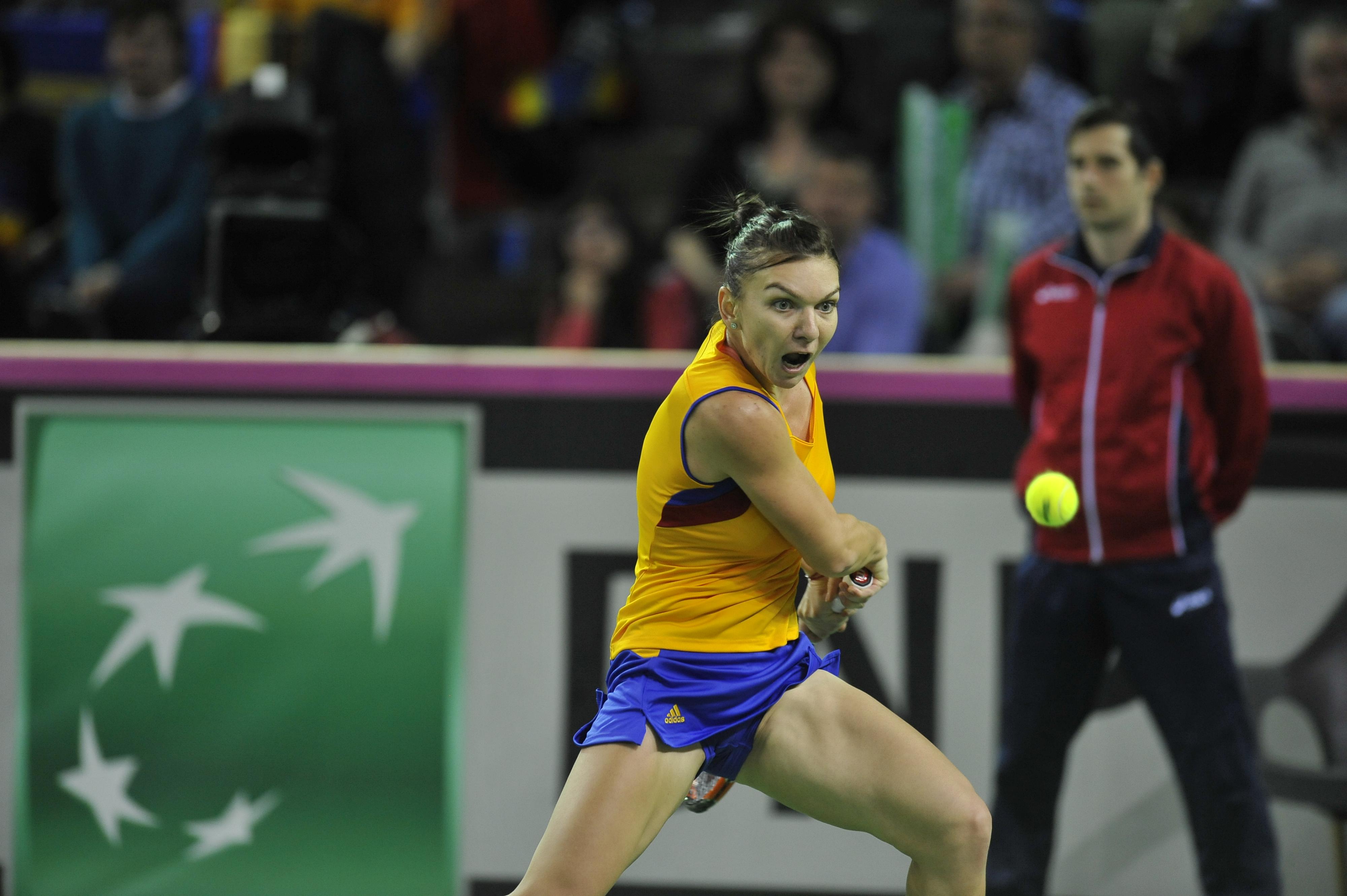 Imagine șocantă cu coapsa care o chinuie de doi ani pe Simona Halep. Dezvăluiri din tabăra echipei României de Fed Cup: ”Simona a plâns toată seara după meciul cu Pliskova. Înaintea partidei cu Kvitova, nu putea să meargă”