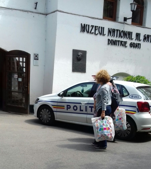 UPDATE / Muzeul Satului, vandalizat. Cum au ajuns intrușii în casele cu valoare istorică